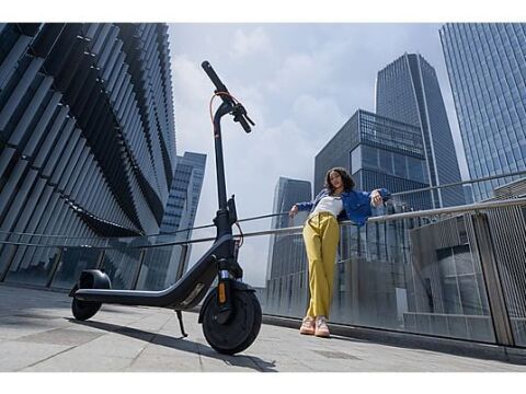 SEGWAY Ninebot E2 Plus II Scooter