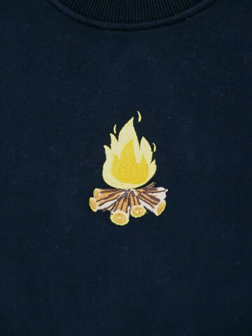 Siyah Kamp Ateşi Nakışlı Sweatshirt