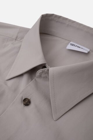 RELAXED FIT SIRT DESEN BASKILI COTON ERKEK GOMLEK GRİ