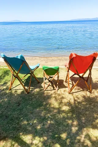 BAG THE JOY KIDS KATLANIR AHŞAP KAMP & BAHÇE SANDALYESİ KAHVERENGİ İSKELET –YEŞİL KILIF